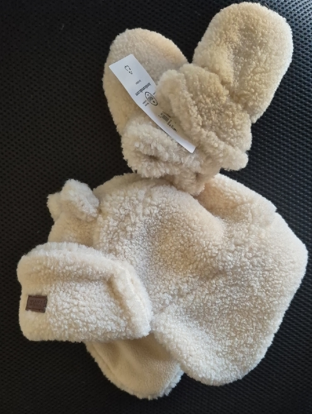 Kombi Cream Plush Sherpa Hat and Mittens Set, 12-24 Months, Nwt
